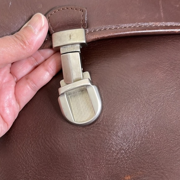 Denise Messenger Shoulder Bag Full Grain Leather Made in USA Academia  Preppy - Picture 13 of 13